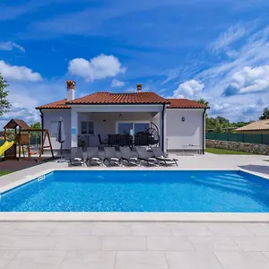 Ferienhaus Veli Vrt By Interhome, Žminj